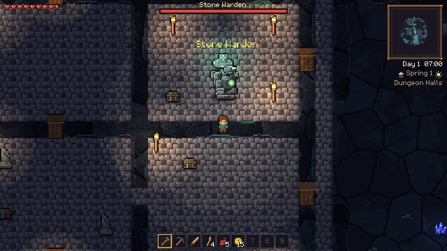 Eine Steinhalle mit Fackeln und einem großen Wächter, dem Stone Warden, mit Namen darüber.